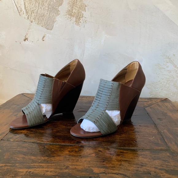 Charles by Charles David - Picture 1 of 5